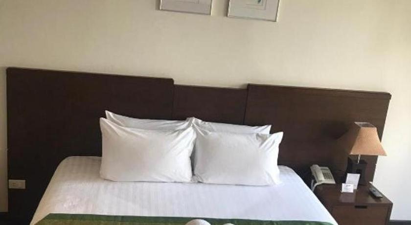 Hotel Suwan Golf & Country Club Nakhon Pathom Esterno foto