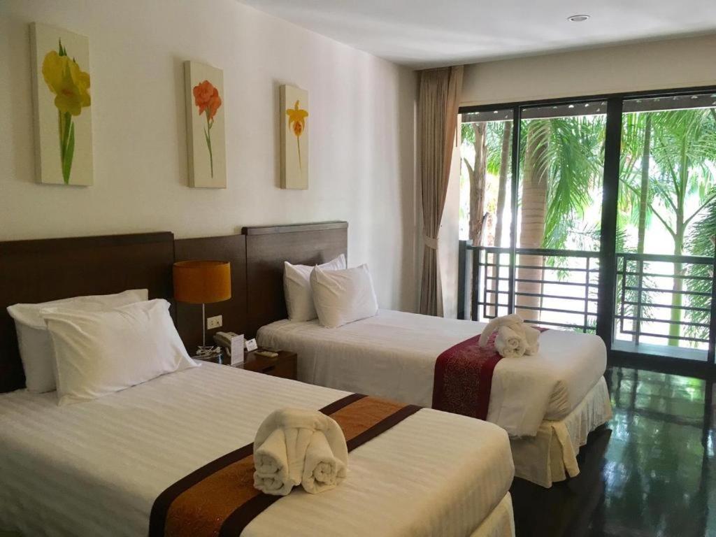 Hotel Suwan Golf & Country Club Nakhon Pathom Esterno foto