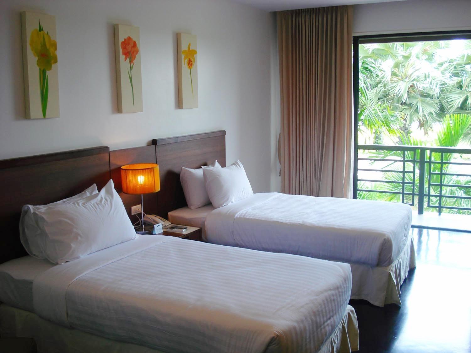 Hotel Suwan Golf & Country Club Nakhon Pathom Esterno foto