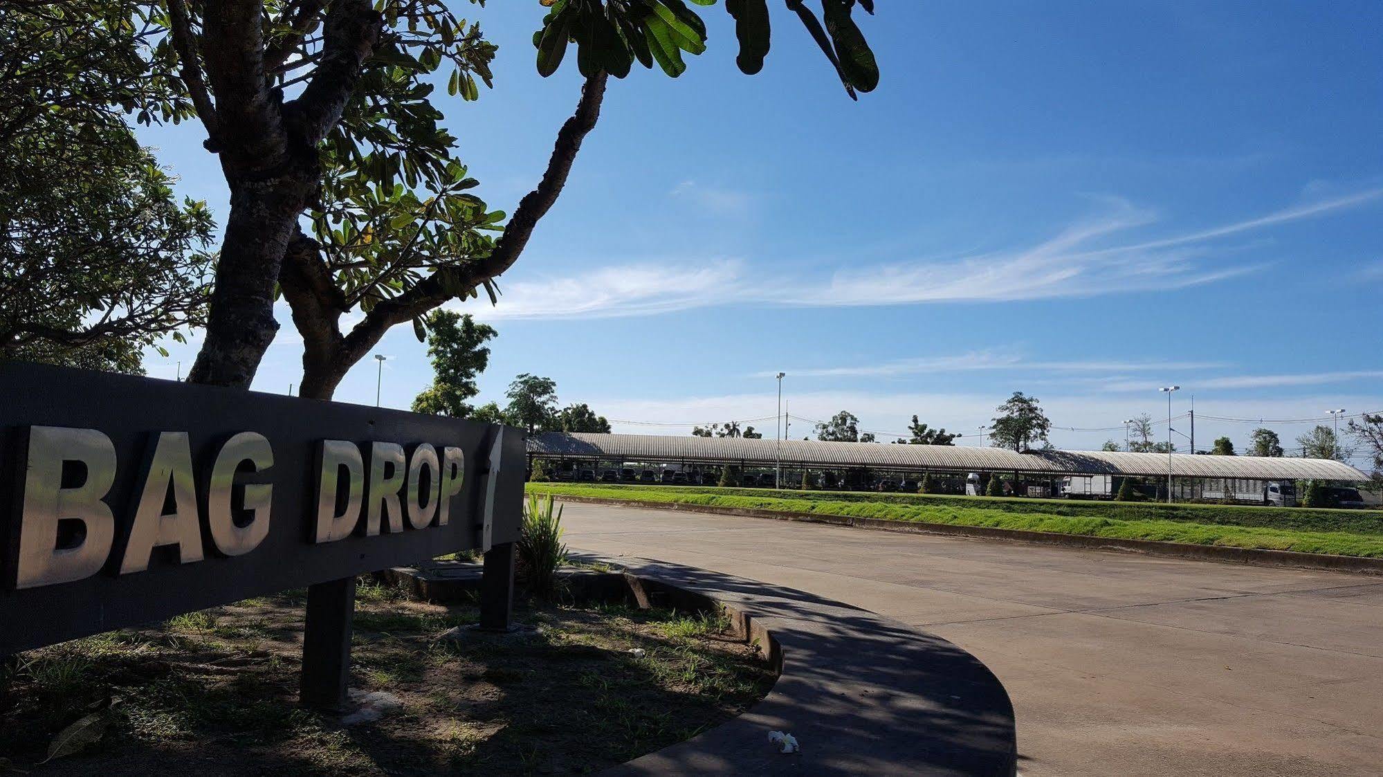 Hotel Suwan Golf & Country Club Nakhon Pathom Esterno foto