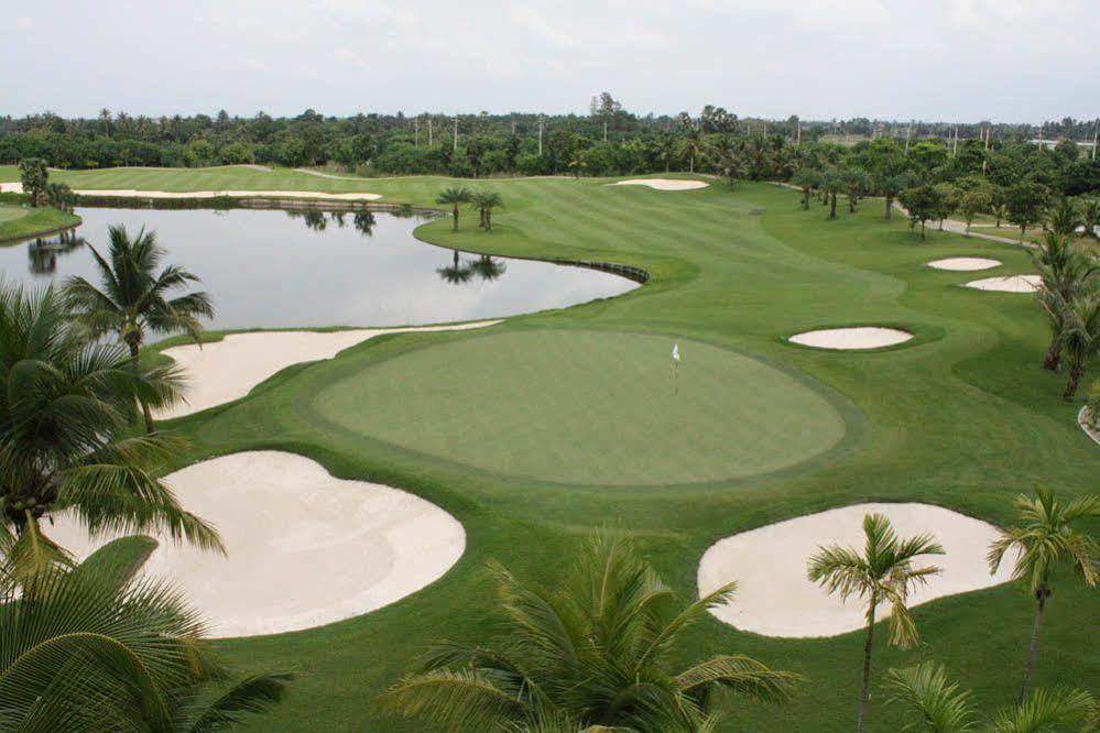 Hotel Suwan Golf & Country Club Nakhon Pathom Esterno foto