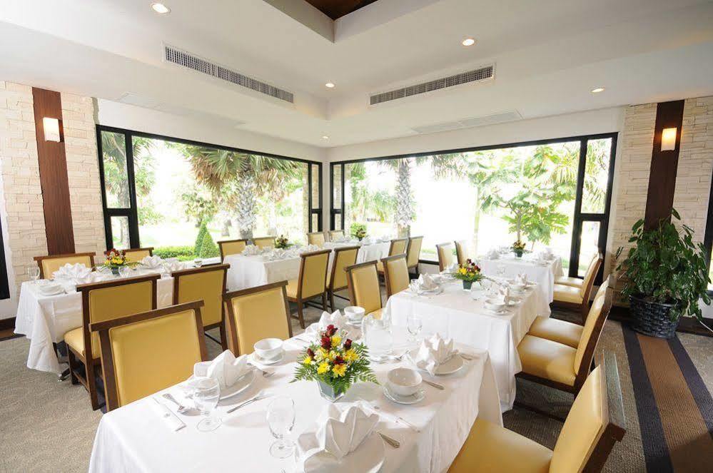 Hotel Suwan Golf & Country Club Nakhon Pathom Esterno foto
