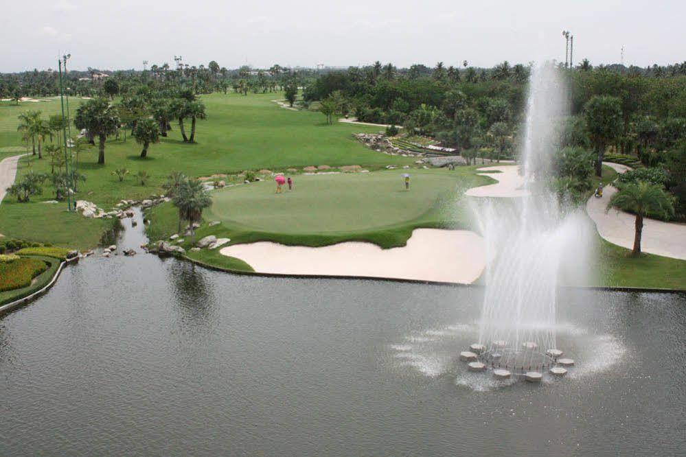 Hotel Suwan Golf & Country Club Nakhon Pathom Esterno foto